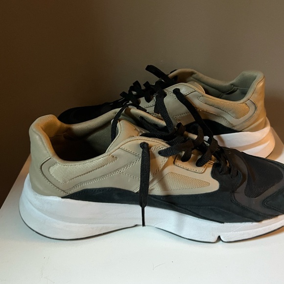 UA Forge 96 - Picture 3 of 7